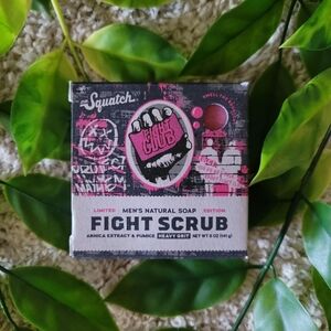 Dr. Squatch Fight Scrub Bricc